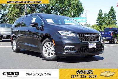Used 2023 Chrysler Pacifica Touring L Minivan for sale #18251C - photo 1
