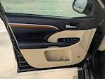2018 Toyota Highlander FWD SUV for sale #C251700A - photo 9