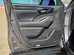 2023 Toyota Highlander AWD SUV for sale #C260895A - photo 1