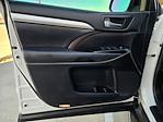 Used 2019 Toyota Highlander XLE for sale #C261103A - photo 11