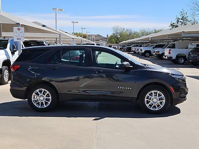 Used 2022 Chevrolet Equinox - photo 1