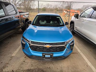 Used 2025 Chevrolet Trax - photo 1