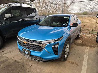 Used 2025 Chevrolet Trax - photo 1