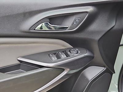 Used 2024 Chevrolet Trax - photo 1