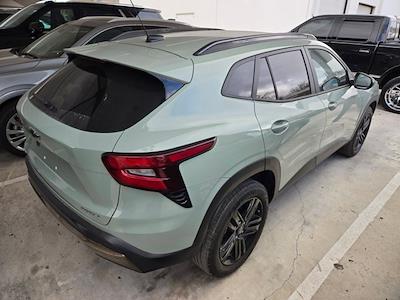 Used 2024 Chevrolet Trax - photo 1