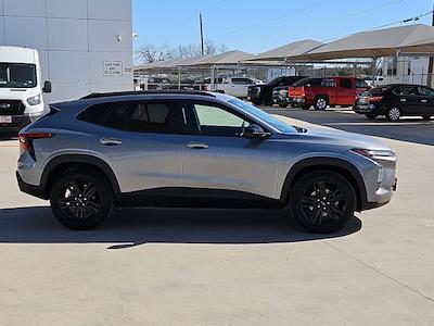 Used 2025 Chevrolet Trax - photo 1