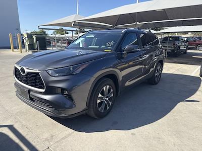 2024 Toyota Highlander FWD SUV for sale #G260041A - photo 1