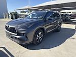 2024 Toyota Highlander FWD SUV for sale #G260041A - photo 1
