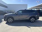 2024 Toyota Highlander FWD SUV for sale #G260041A - photo 2