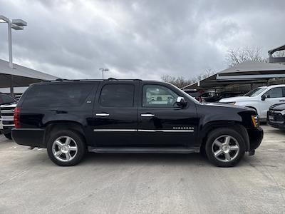 Used 2014 Chevrolet Suburban - photo 1