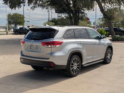 2017 Toyota Highlander FWD SUV for sale #GW2873A - photo 2