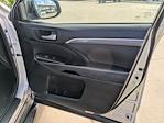 2017 Toyota Highlander FWD SUV for sale #GW2873A - photo 20