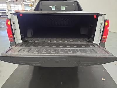 2024 Chevrolet Silverado EV Crew Cab 4WD, Pickup for sale #206490 - photo 2