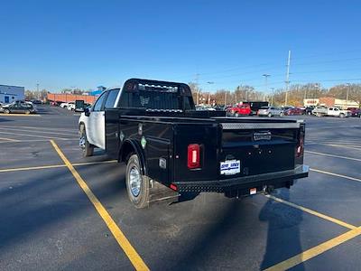 2025 Chevrolet Silverado 3500 Crew Cab 4x4, Knapheide PGTB Utility Gooseneck Flatbed Truck for sale #251403 - photo 2