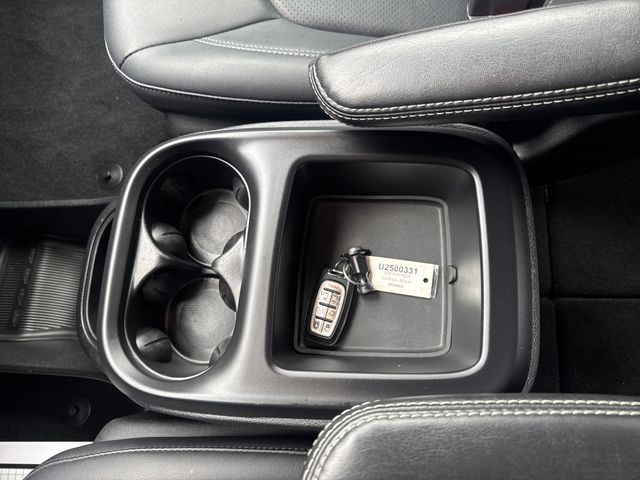 Used 2025 Chrysler Pacifica - photo 26