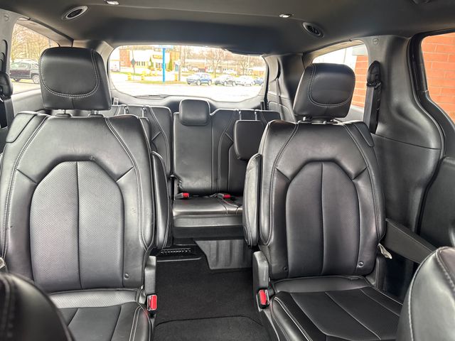 Used 2025 Chrysler Pacifica - photo 35
