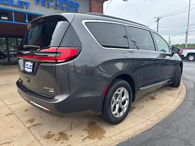 2022 Chrysler Pacifica AWD Minivan for sale #U2516901 - photo 2