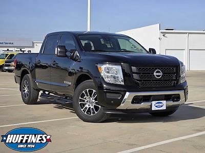 Used 2024 Nissan Titan - photo 1