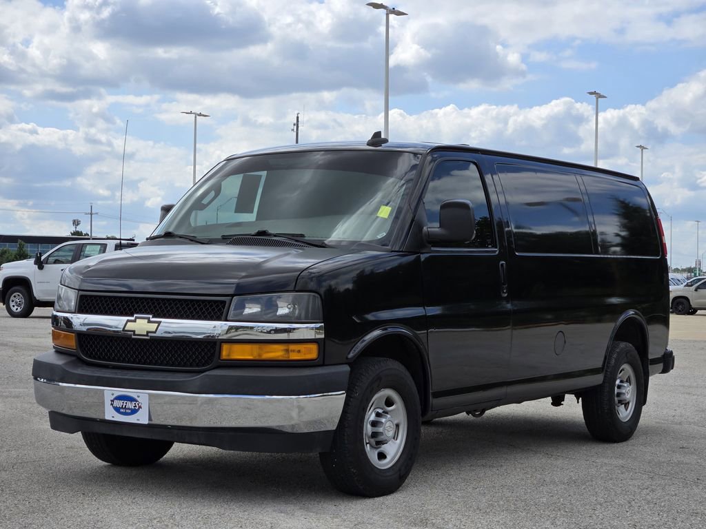 Used 2018 Chevrolet Express 2500 - photo 5