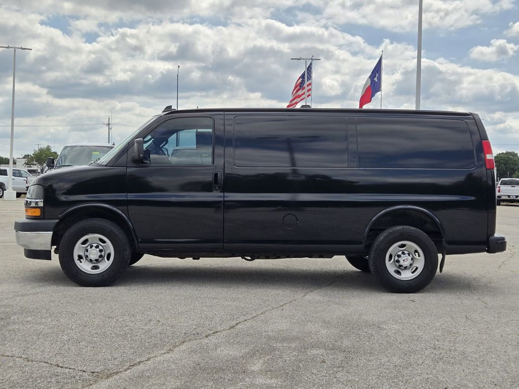 Used 2018 Chevrolet Express 2500 - photo 6