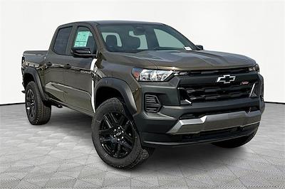 New 2025 Chevrolet Colorado Trail Boss Crew Cab 4WD Pickup for sale #C250239 - photo 1