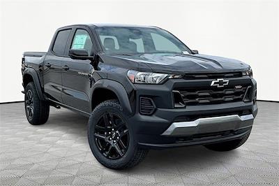 New 2025 Chevrolet Colorado Trail Boss Crew Cab 4WD Pickup for sale #C250417 - photo 1