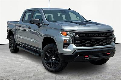 New 2025 Chevrolet Silverado 1500 Custom Crew Cab 4WD Pickup for sale #C250497 - photo 1