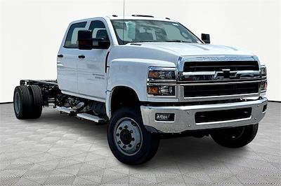 New 2025 Chevrolet Silverado 5500 Work Truck Crew Cab 4WD Cab Chassis for sale #C250829 - photo 1