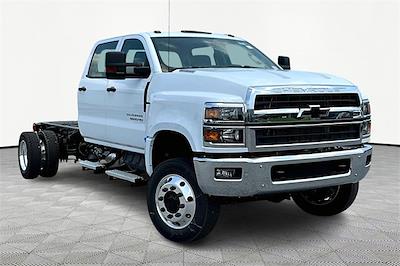 New 2025 Chevrolet Silverado 6500 Work Truck Crew Cab 4WD Cab Chassis for sale #C250830 - photo 1