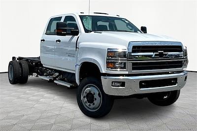 New 2025 Chevrolet Silverado 5500 Work Truck Crew Cab 4WD Cab Chassis for sale #C250839 - photo 1