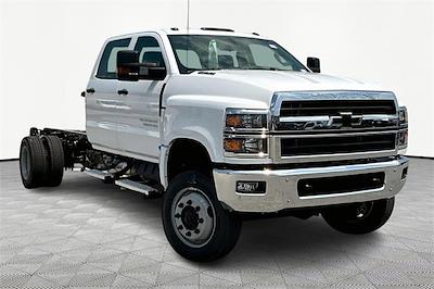 New 2025 Chevrolet Silverado 5500 Work Truck Crew Cab 4WD Cab Chassis for sale #C250840 - photo 1