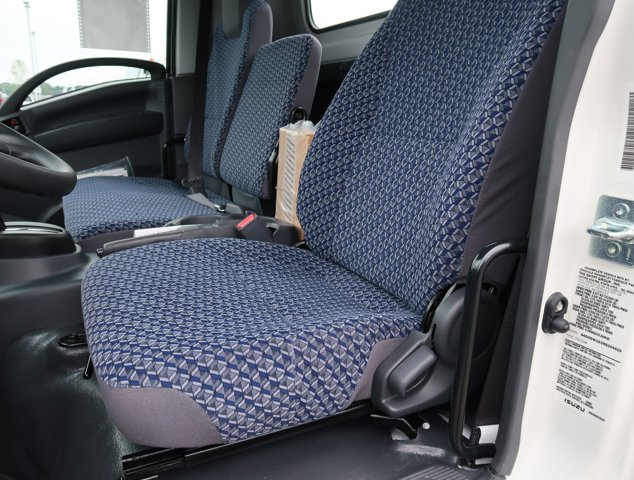 New 2025 Arc White Chevrolet  image 9