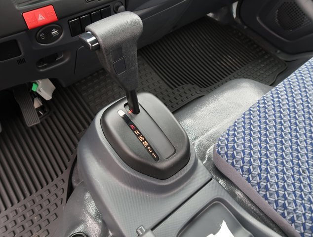 New 2025 Arc White Chevrolet  image 16