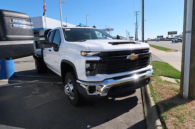 2025 Chevrolet Silverado 3500 Crew Cab DRW 4WD Flatbed Truck for sale #CS27953 - photo 1