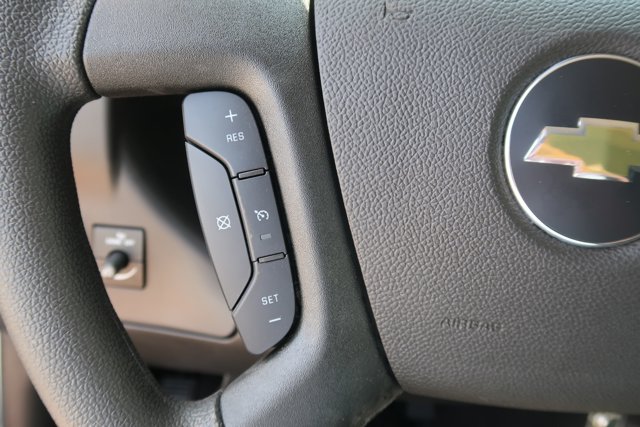 New 2025 Summit White Chevrolet  image 20