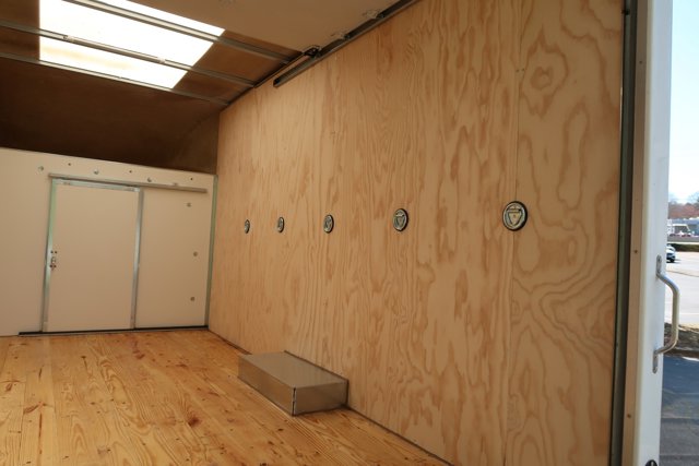 New 2025 Summit White Chevrolet  image 8