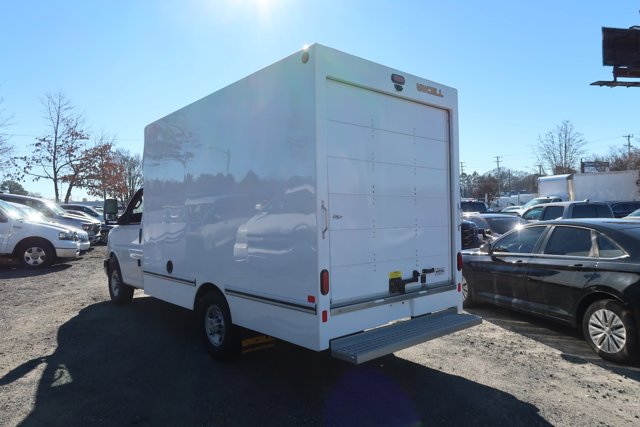 New 2025 Summit White Chevrolet  image 6