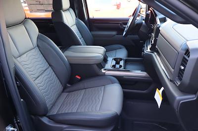 2026 Chevrolet Silverado 2500 Crew Cab 4WD Pickup for sale #CT36601 - photo 1