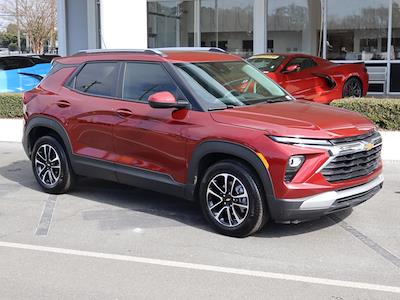 Used 2025 Chevrolet Trailblazer - photo 1