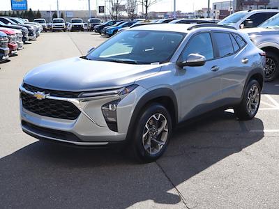 Used 2024 Chevrolet Trax - photo 1