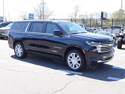 Used 2024 Chevrolet Suburban - photo 1