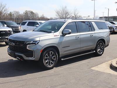 Used 2023 Chevrolet Suburban - photo 1