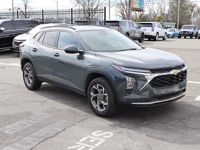 Used 2025 Chevrolet Trax - photo 1