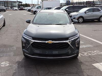 Used 2025 Chevrolet Trax - photo 1
