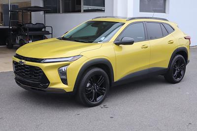 Used 2024 Chevrolet Trax - photo 1