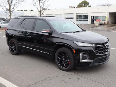 Used 2023 Chevrolet Traverse - photo 1