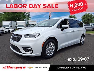 2023 Chrysler Pacifica FWD Minivan for sale #CCU4085 - photo 2