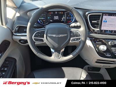 2023 Chrysler Pacifica FWD Minivan for sale #CCU4098 - photo 1