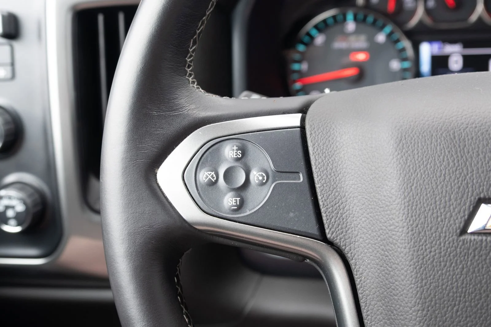 Used 2017 Chevrolet Silverado 1500 - photo 7