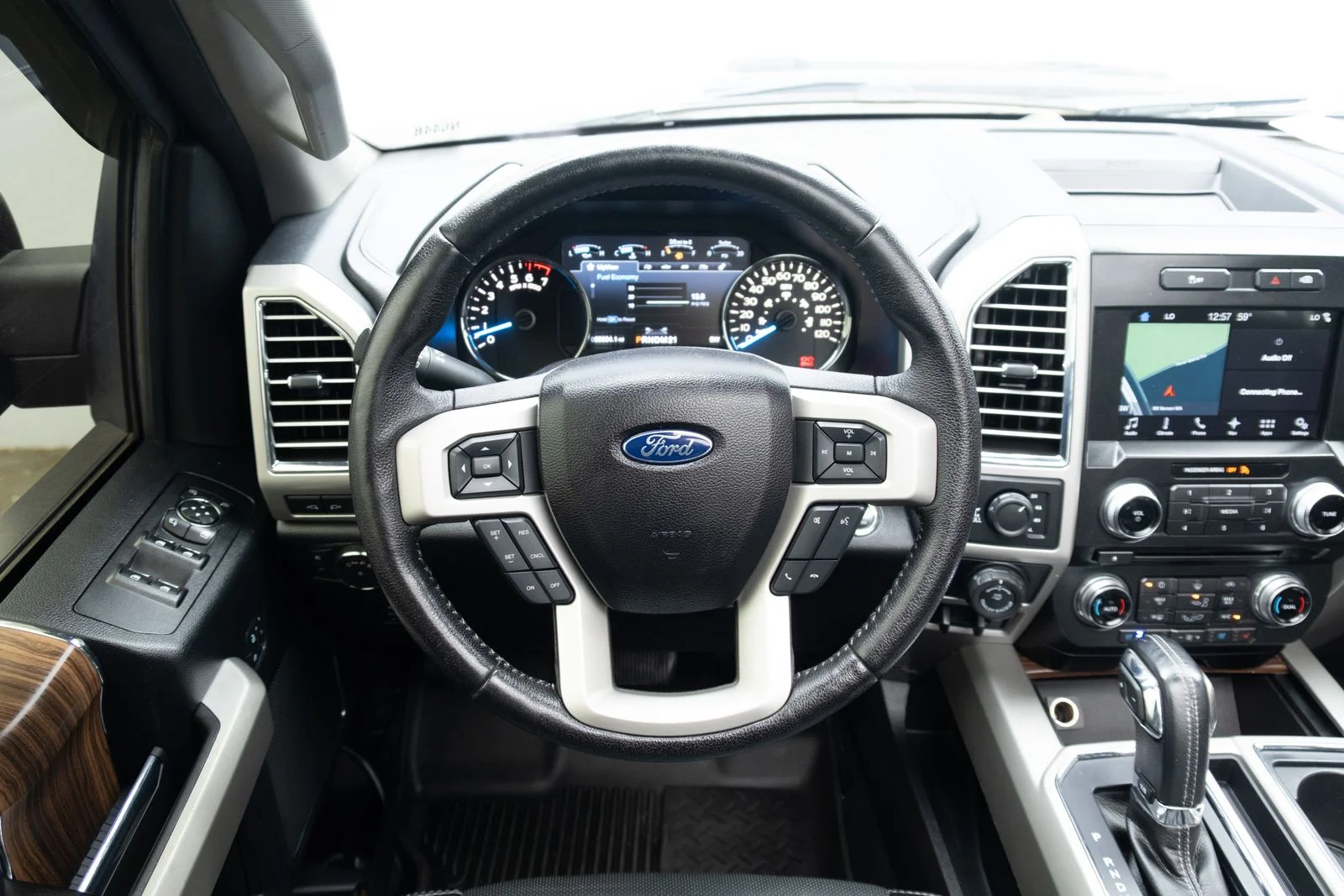 Used 2016 Ford F-150 - photo 2